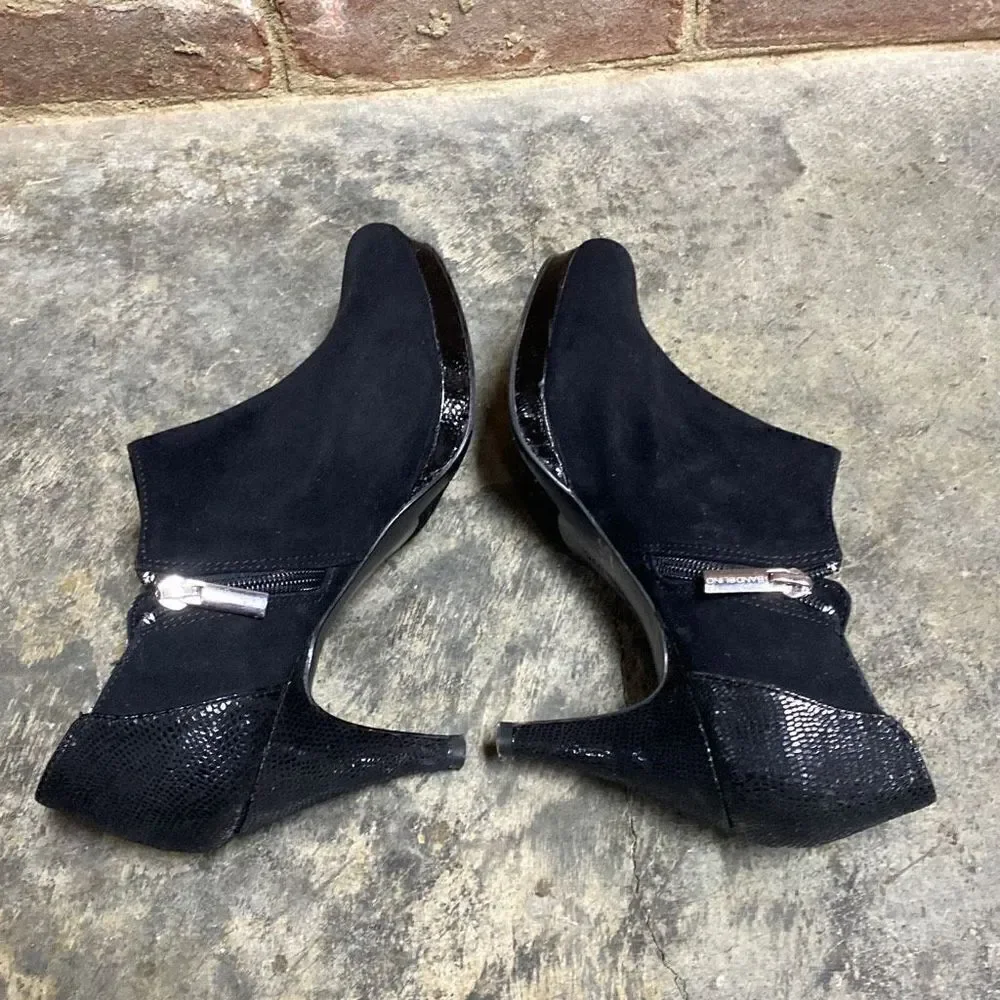 Bandolino Black Faux Suede Heel Ankle Bootie Size 7.5